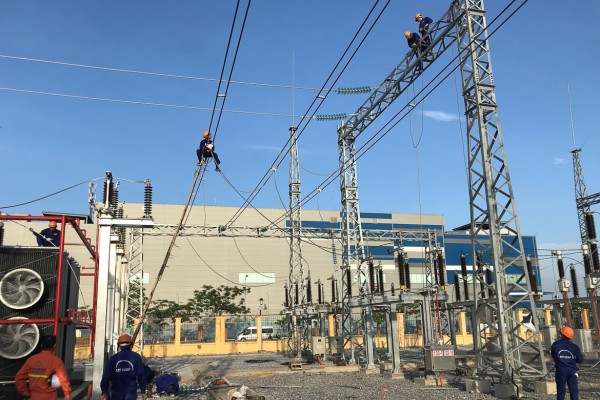 Xuất tuyến 35kV, 22kV sau trạm biến áp Yên Phong 3